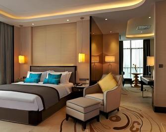 Pacific Regency Hotel Suites - Kuala Lumpur - Bedroom