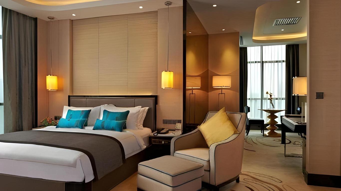 Pacific Regency Hotel Suites