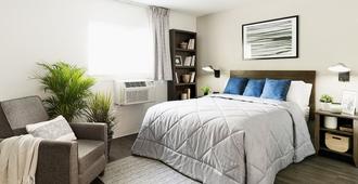 Intown Suites Extended Stay Newport News Va - I-64 - Newport News - Bedroom