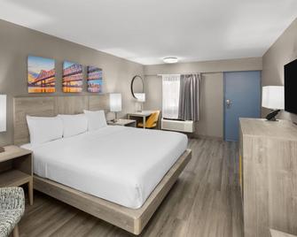 Days Inn by Wyndham Kenner/New Orleans Airport South - Kenner - Soveværelse