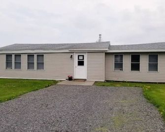 Cozy Cottage minutes from downtown Watertown and Drum - Watertown - Gebäude