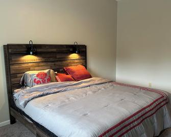 4-bedroom Family Home in Fishers, Indiana - Castleton - Bedroom