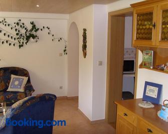 Ferienwohnung Adelheid - Staffelstein - Wohnzimmer