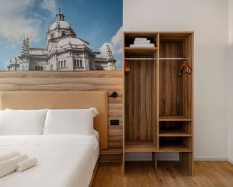 B&b Hotel Como Baradello - Como - Bedroom