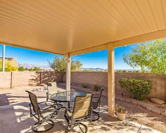 Gorgeous Las Vegas home with RV parking - North Las Vegas - Patio