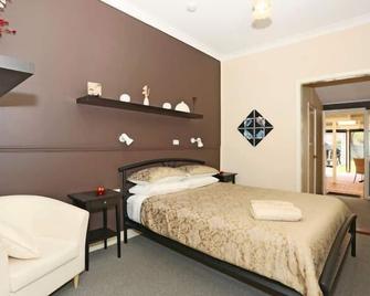 Busselton Guest House - Busselton - Bedroom