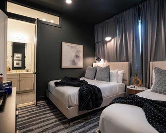Elegant Escape Hot Tub 9 Beds Mins to Broadway - Nashville - Habitación