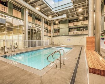 Winter Escape On Perfection Pool Hot Tub - Big White - Piscina