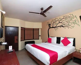OYO 9445 Bagheera Jungle Retreat - Rāmnagar - Bedroom