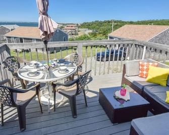 12216 - Beautiful Views of Cape Cod Bay Access to Private Beach Easy Access to P-Town - North Truro - Balcón