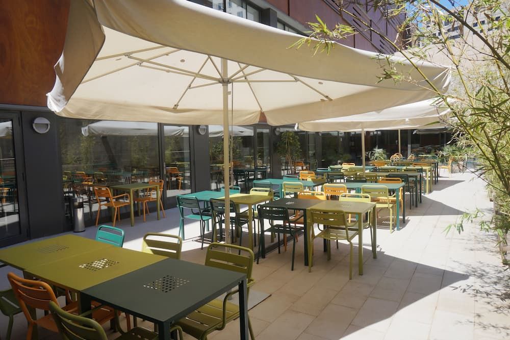 بارسلونا بيري تاريس هوستل - برشلونة - مطعم