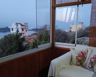 Tasev Butik Otel - Dikili - Balkon