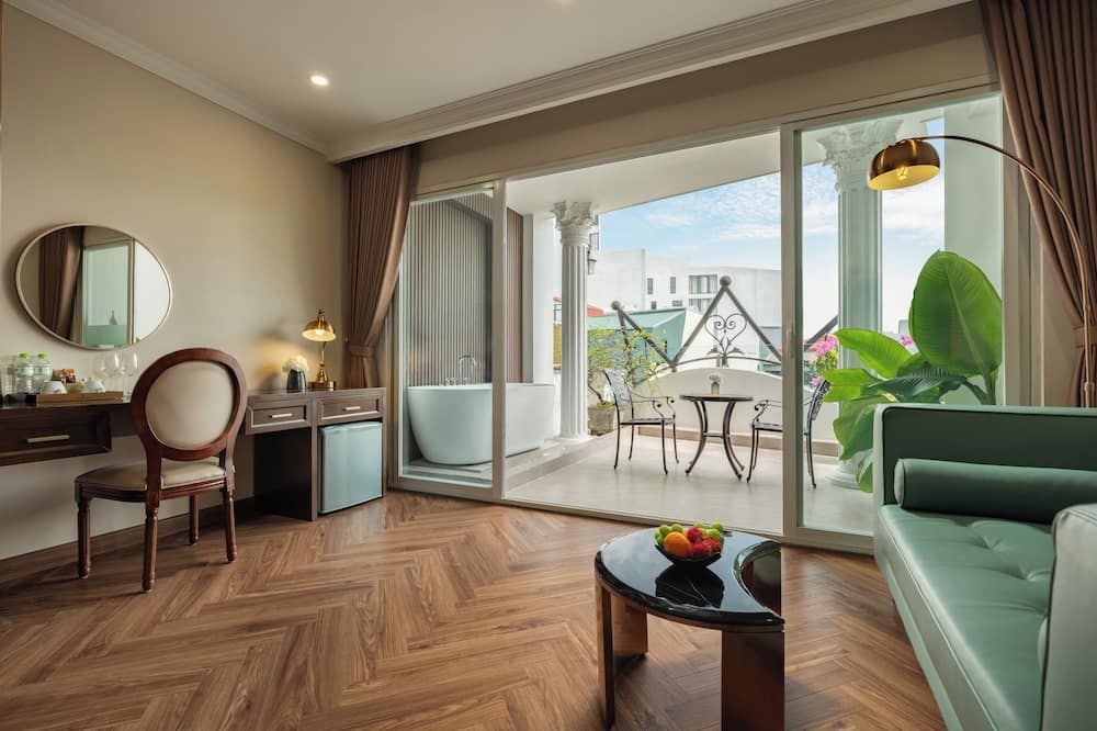 Hanoi Splendid Premium Hotel