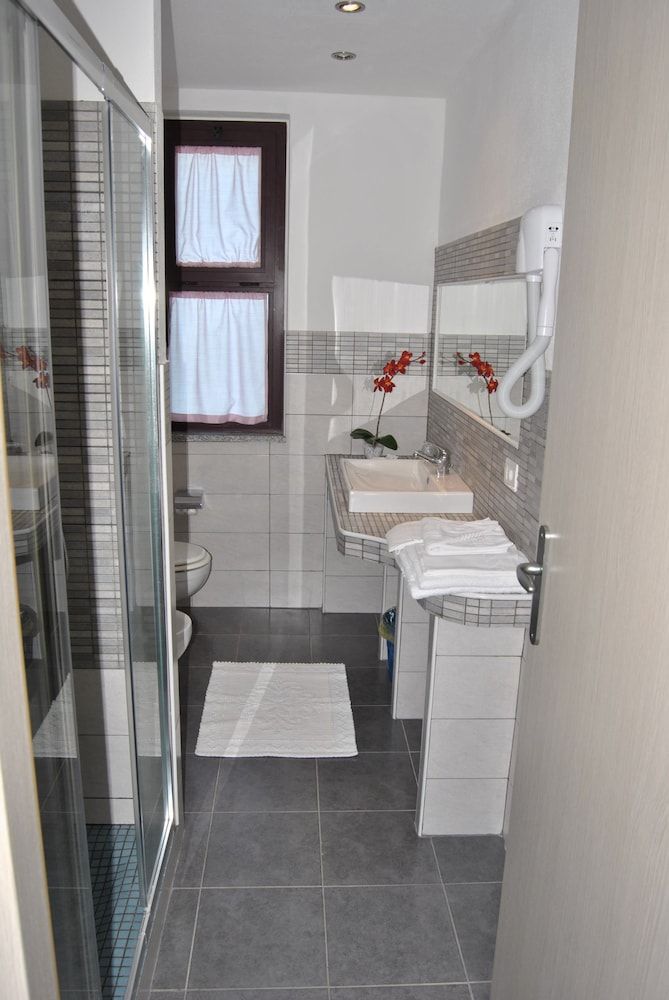 Rodia Inn - Oristano - Bad
