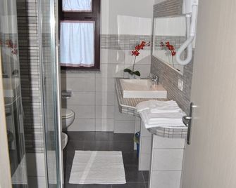 Rodia Inn - Oristano - Baño