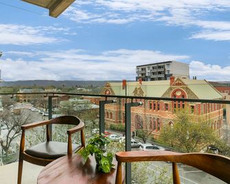 The Soho Hotel - Adelaide - Balcone