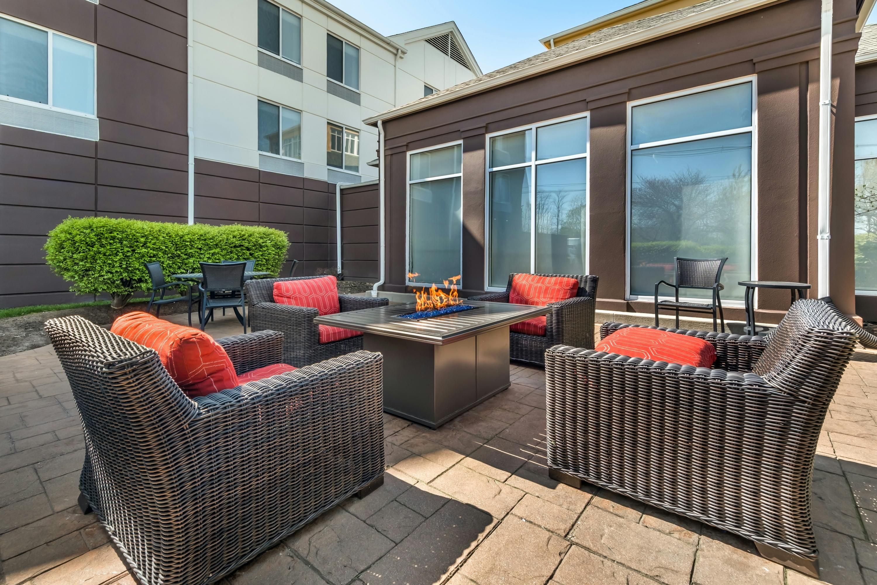 Hilton Garden Inn Lexington Hamburg - Lexington - Pátio