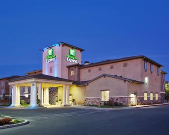 Holiday Inn Express Lodi - Lodi - Building