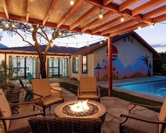 Poolside Palm Springs Paradise - Palm Springs - Piscina