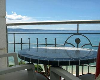Hotel Neva - Podstrana - Balkon
