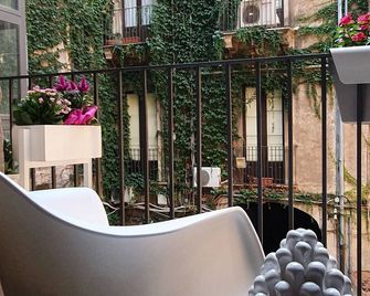 Palazzo Del Verga - קטאניה - מרפסת