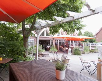 Hotel Küstenklang - Free Parking - Carolinensiel - Patio