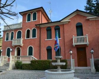 B&B Villa Carli - Caneva - Edificio