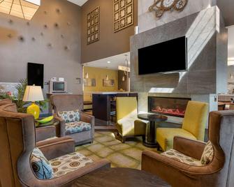 Best Western Hilliard Inn & Suites - Hilliard - Lounge