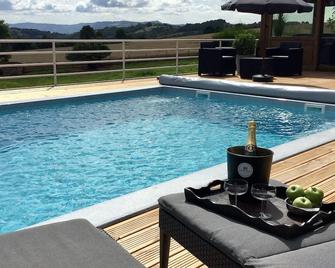 Domaine du Mas Naut - Conques - Zwembad