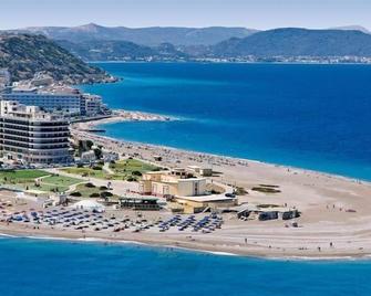 Alkyonides Hotel - Kremastí - Beach