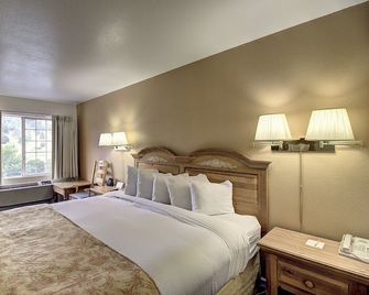 Days Inn by Wyndham Lolo / Missoula Area - Lolo - Schlafzimmer