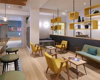 Plan B Hotel - Living Chamonix - Chamonix - Sala de estar