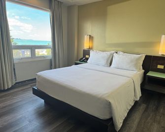 Circle Inn - Iloilo City Center - Iloilo City