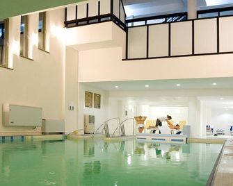 Hotel & Restaurant Sofia - Suceviţa - Piscina