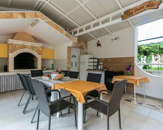 Apartments with parking space Gradac, Makarska - 5198 - Gradac - Jídelna