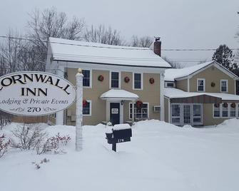 Cornwall Inn - Cornwall Bridge - Edificio