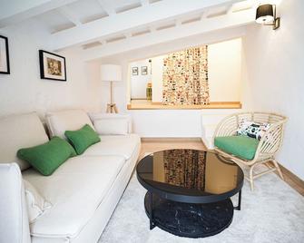 Hotel Maïa - Ciutadella de Menorca - Living room