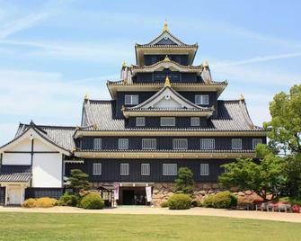 هوتل مايرا - أوكاياما - مبنى