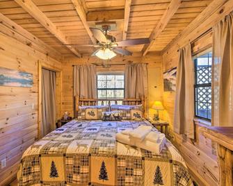 Creekside Cabin in the Blue Ridge Mountains! - Blue Ridge - Bedroom