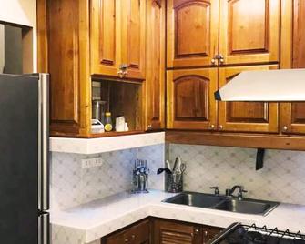 Yaqui House - Havana - Kitchen