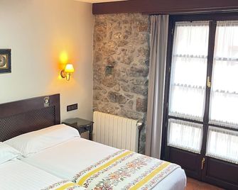 Hotel La Posada del Rey - יאנס - חדר שינה
