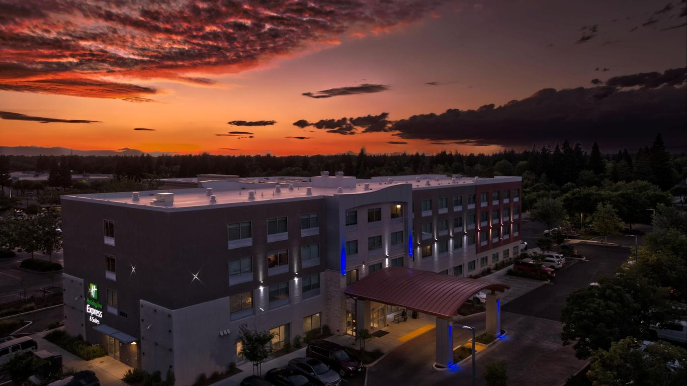 Holiday Inn Express & Suites Chico