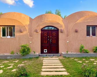 Sahure Pyramid View Inn - Mit-Rahineh - Building