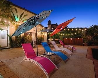 Spacious 4 Br With Heated Pool&spa ,fire Pit - Lake Elsinore - Patio