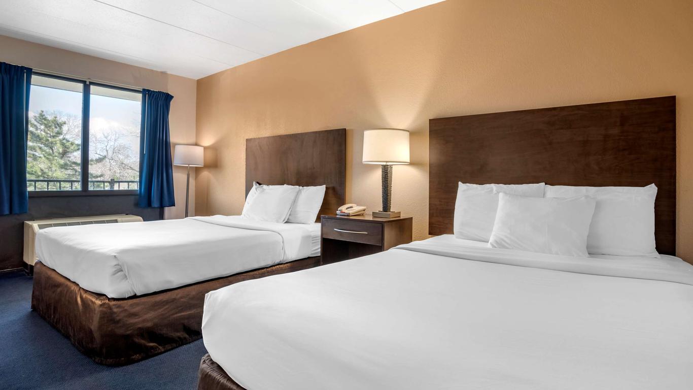 Econo Lodge Inn and Suites Rehoboth Beach