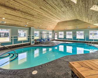 Emerald Isle Condo w/ Indoor Pool & Beach Access! - Emerald Isle - Piscina