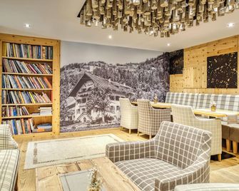 Hotel Jägerhof - Oetz - Lounge