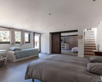 A 10 mn walk from the beach with view on the cap canaille house of 100 m2 - Cassis - Schlafzimmer