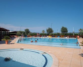 Vvf Golfe De Saint-Tropez - Sainte-Maxime - Pool