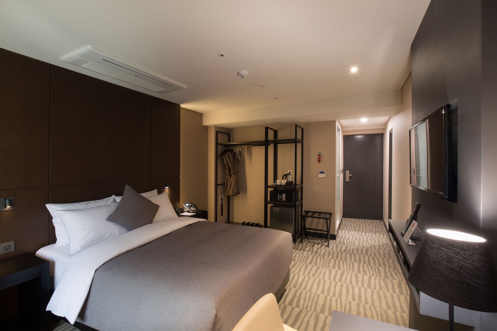 Hotel Foret Premier Nampo Branch - Busan